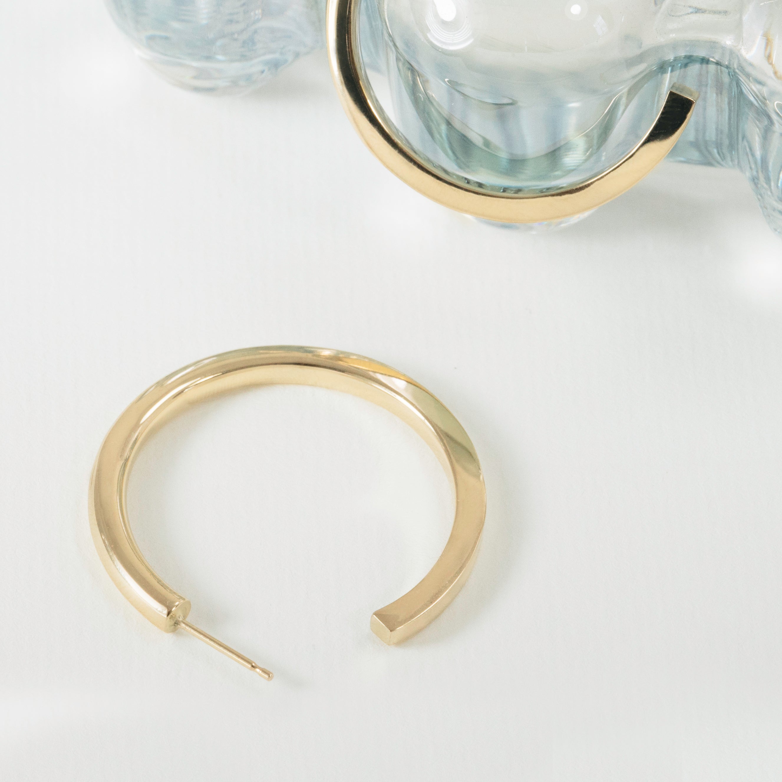 Large Flow Hoops