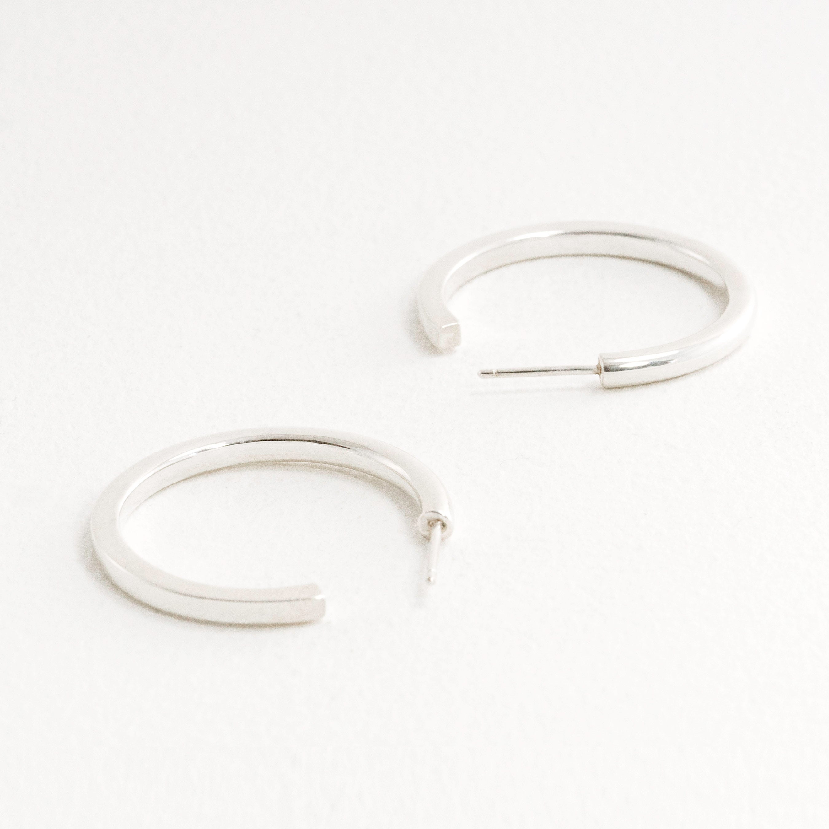 Large Flow Hoops