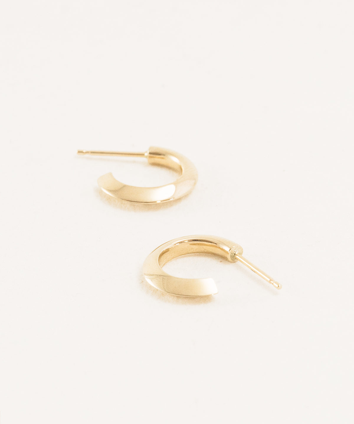 KLOSS_FlowHoop_Small_Gold_Crop.jpg